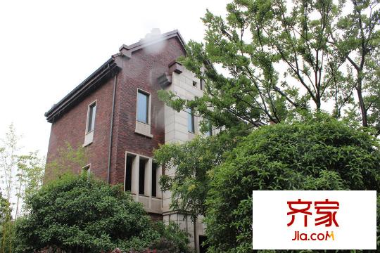 中央香榭小區(qū)內(nèi)別墅實(shí)景（2015-6）