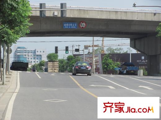 奕淳・古韵坊小区南面50米金城立交