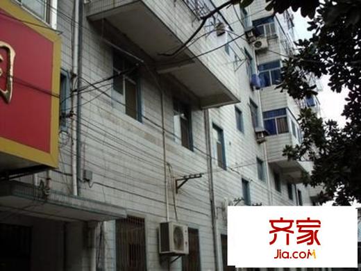先中新村外景图