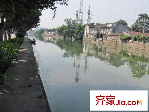 奕淳・古韵坊小区正门对面古运河