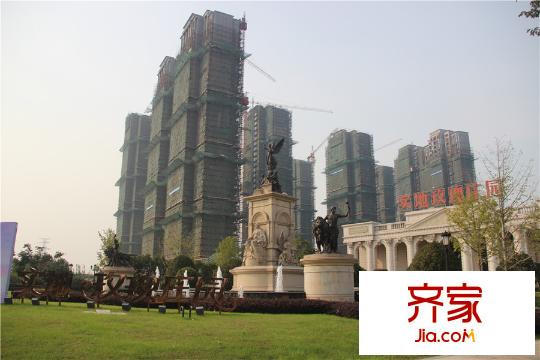实地・玫瑰庄园1-12#工程进度实景(2015.10)