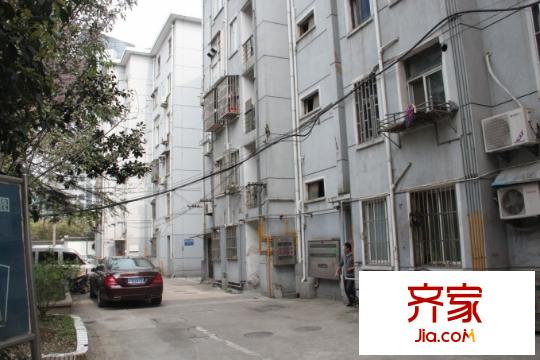 留芳声巷外景图
