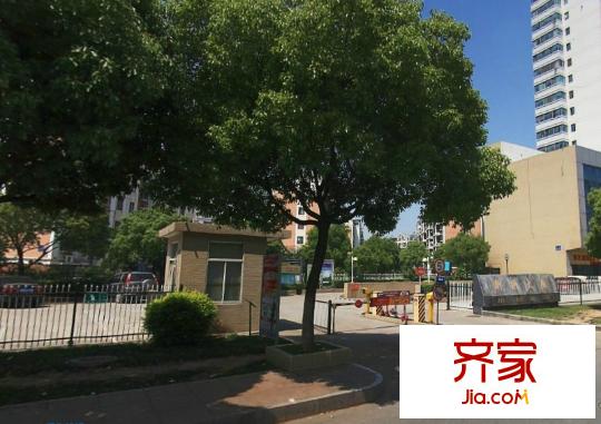 新光大厦外景图