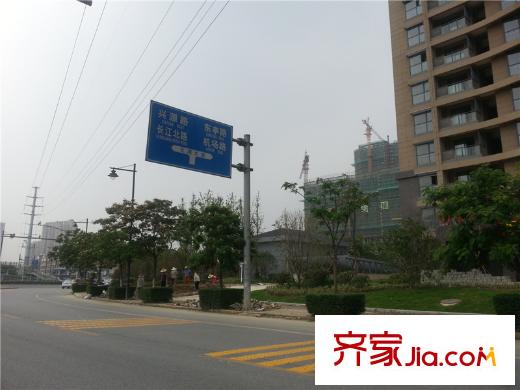 奕淳・奕翔国际公寓周边配套路标
