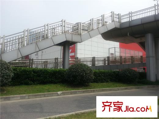 奕淳・奕翔国际公寓周边配套天桥