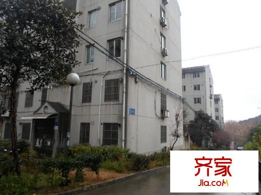 青山三村外景图