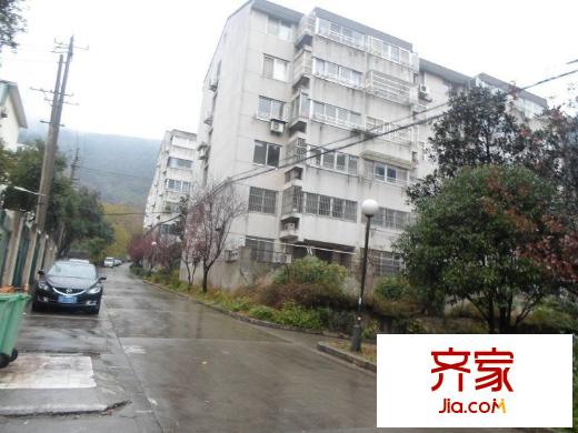青山三村外景图