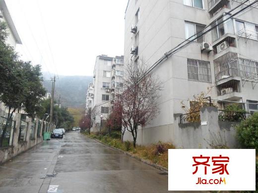 青山三村外景图
