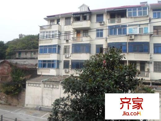 青山一村外景图