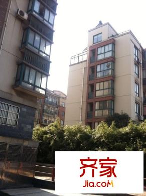 晴山蓝城外景图