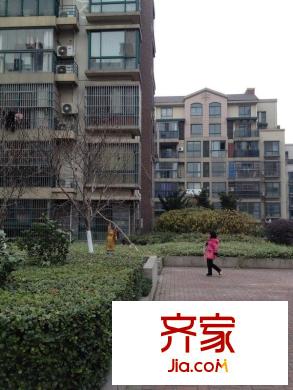 晴山蓝城外景图