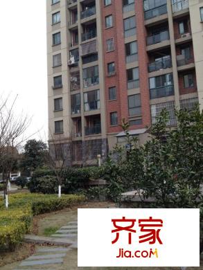 晴山蓝城外景图