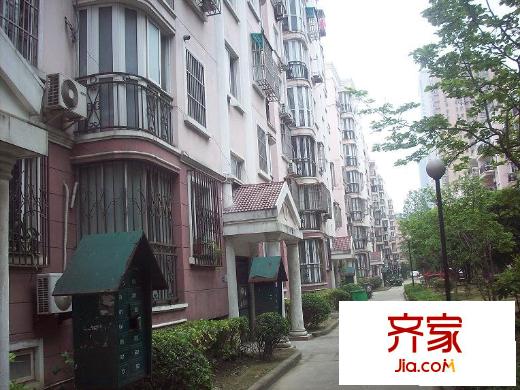 新江南花园外景图