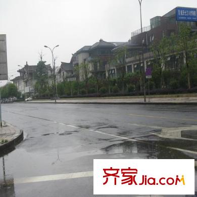 湖堤漫步配套图