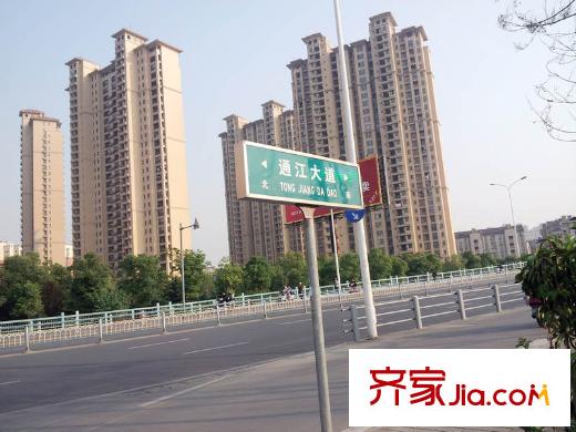爱家金河湾周边指示路牌