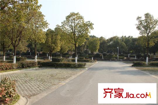 香槟花园周边配套公园