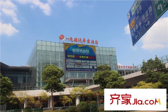 世茂国际广场周边配套汽车站