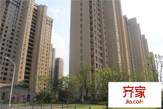 九龙仓玺园三期高层实景(2015.9)