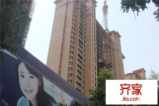 雅居乐中心广场15#外立面实景(2015.9)