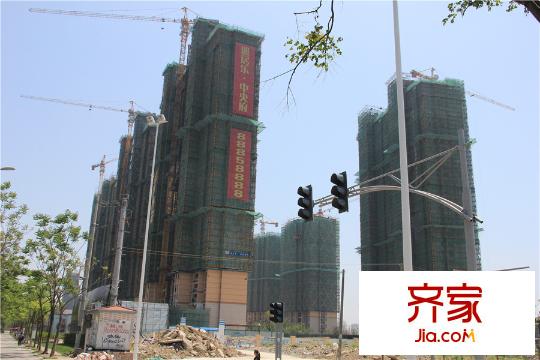 雅居乐中心广场工程进度实景(2015.5)