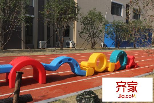 国信世家璞园小区内部幼儿园设施(2015.9)
