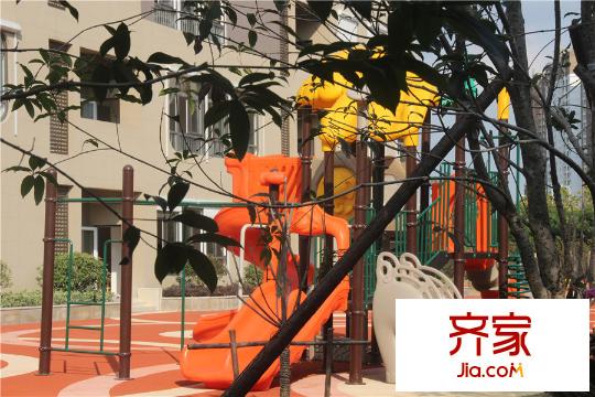 国信世家璞园小区内部幼儿园一角(2015.9)