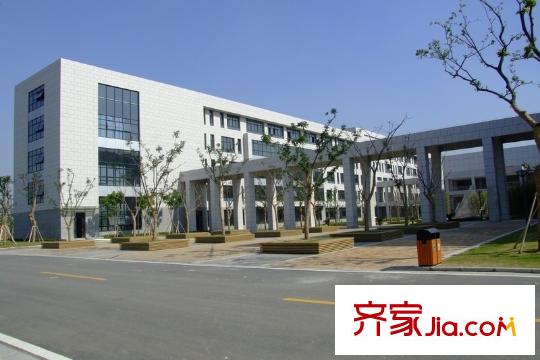 领秀琥珀澜湾周边配套东南大学