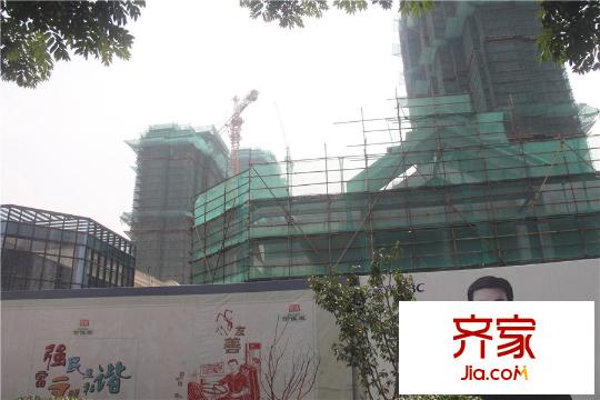 蓝光五彩城二期高层工程进度实景(2015.8)