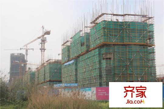 领秀琥珀澜湾小区东地块外景(2015.04)