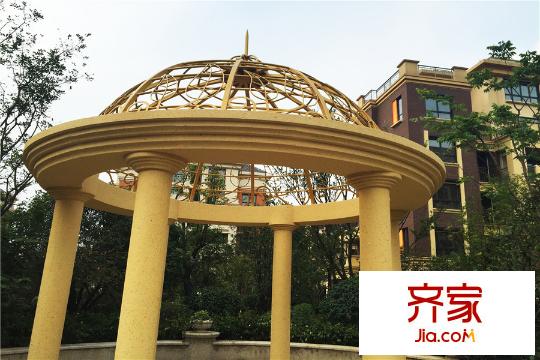 水清木华Ⅱ期小区花园实景(2015.8)