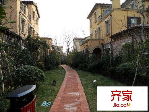 龙湖滟澜山外景图