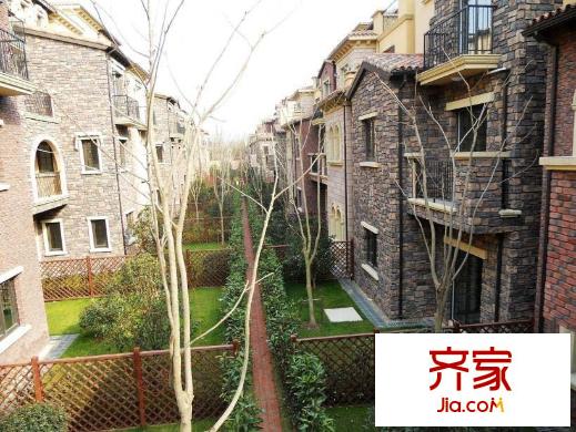 龙湖滟澜山外景图