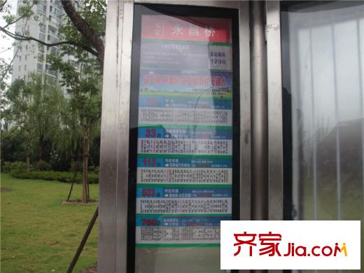 新加坡・尚锦城公交站台