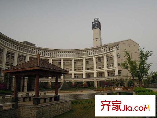 复地源墅周边配套辅仁中学(2013.05)