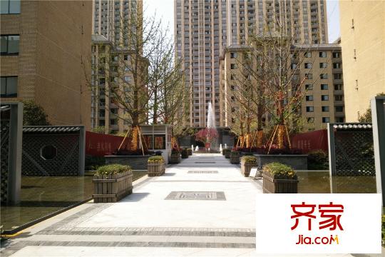 长江国际・朗庭A3区小区实景(2015.04)