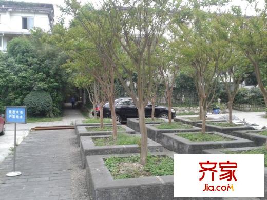 四季青城外景圖 