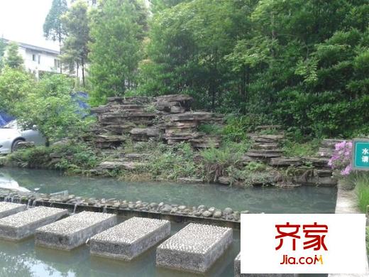 四季青城外景圖 