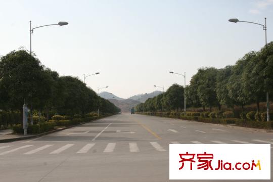 陽(yáng)光圣菲周邊環(huán)境