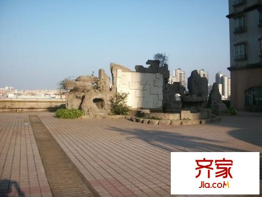 經(jīng)貿(mào)中心大廈外景圖 