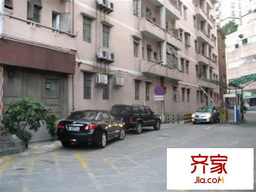 經(jīng)貿(mào)中心大廈外景圖經(jīng)貿(mào)宿舍  