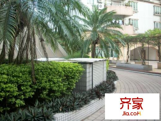 經(jīng)貿(mào)中心大廈