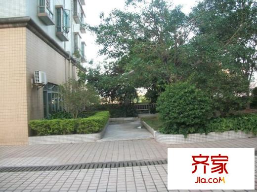 經(jīng)貿(mào)中心大廈外景圖 
