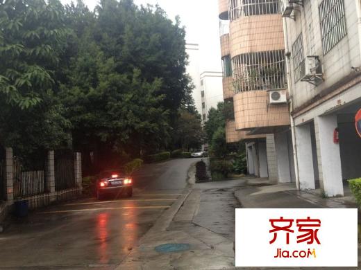 第二教師村外景圖 