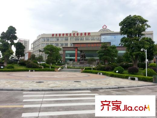 敏捷春天花園配套圖1200米常安醫(yī)院
