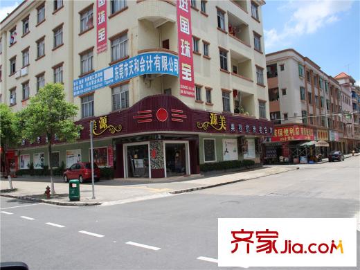 東座雍景北側(cè)500米的美容機(jī)構(gòu)