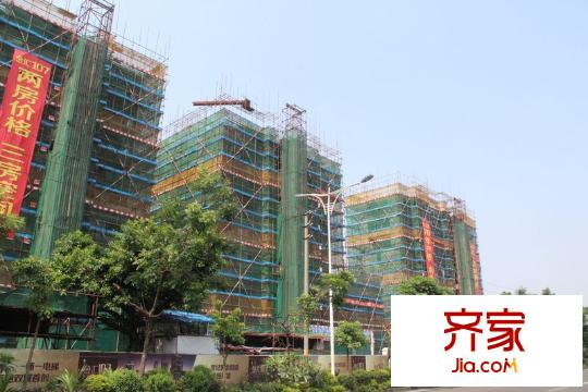 萬邦金匯107外景圖項目施工（2013-7-15）