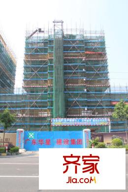 萬邦金匯107外景圖項目施工（2013-7-15）