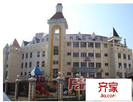 鴻圖廣場(chǎng)花園外景圖 