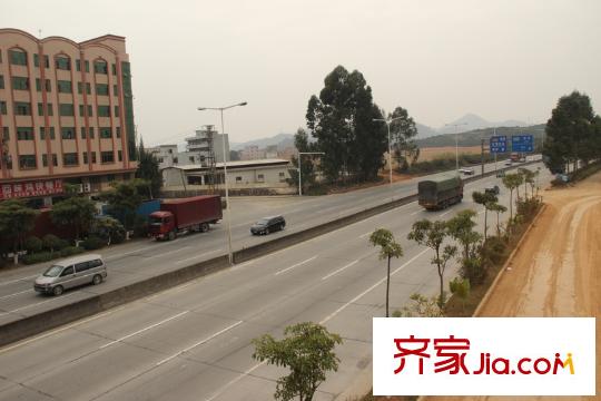 瑞宏佳園配套圖項(xiàng)目對(duì)出來(lái)20米的東深二路