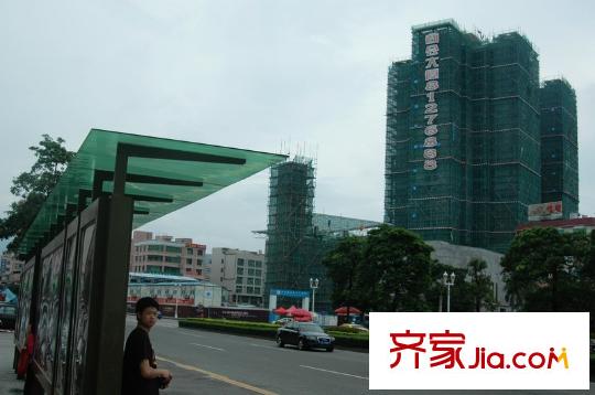 清溪商會大廈配套圖項目150米處公交車站